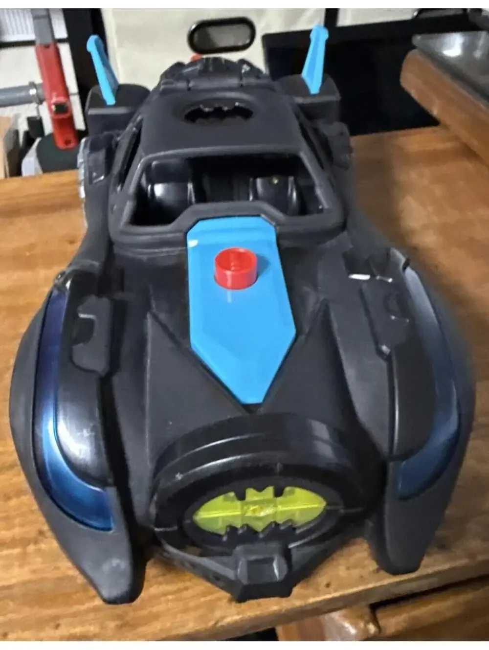 *Batmobile Rare Model England / United Kingdom - Lighted, Sound - Solid Toy Car